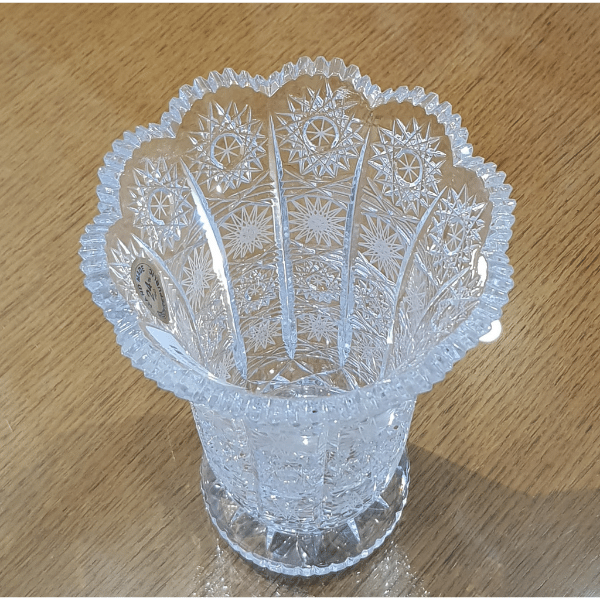 Bình hoa pha lê Tiệp cao cấp BOHEMIA cao 20.5 cm, hoa văn mài bông tuyết toàn thân bình, kiểu dáng sang trọng, hiện đại - Hàng chính hãng