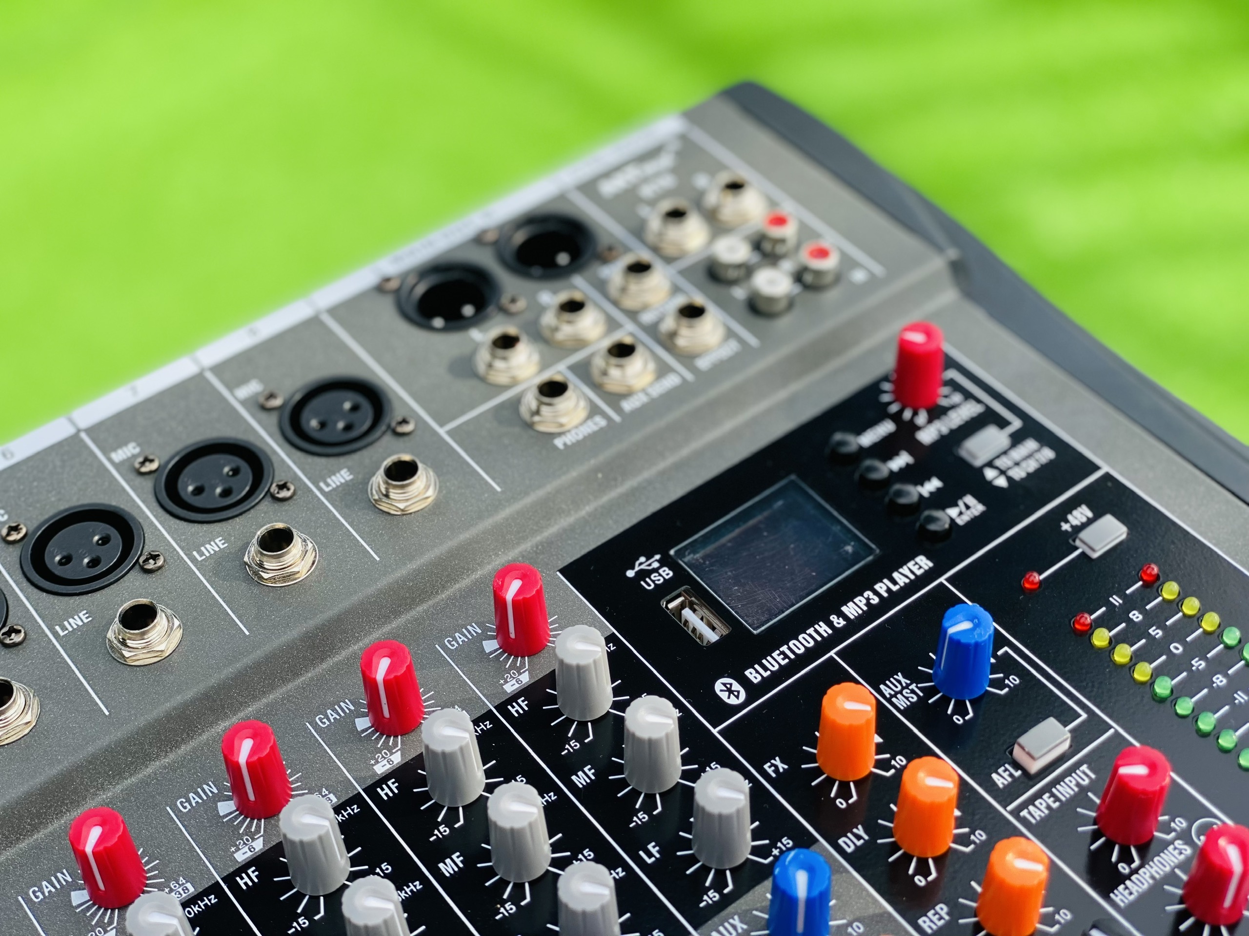 [ƯU ĐÃI CỰC LỚN - TẶNG NGAY DÂY CANON RA HOA SEN] Mixer MTMAX KT8 Cao Cấp Với 8 Đường Line Chuyên Nâng Cấp Loa Kéo, Dàn Karaoke, Sân Khấu, Hội Nghị, Bữa Tiệc, Tặng Dây Canon Ra Hoa Sen, Hàng Chính Hãng, Bảo Hành 12 Tháng