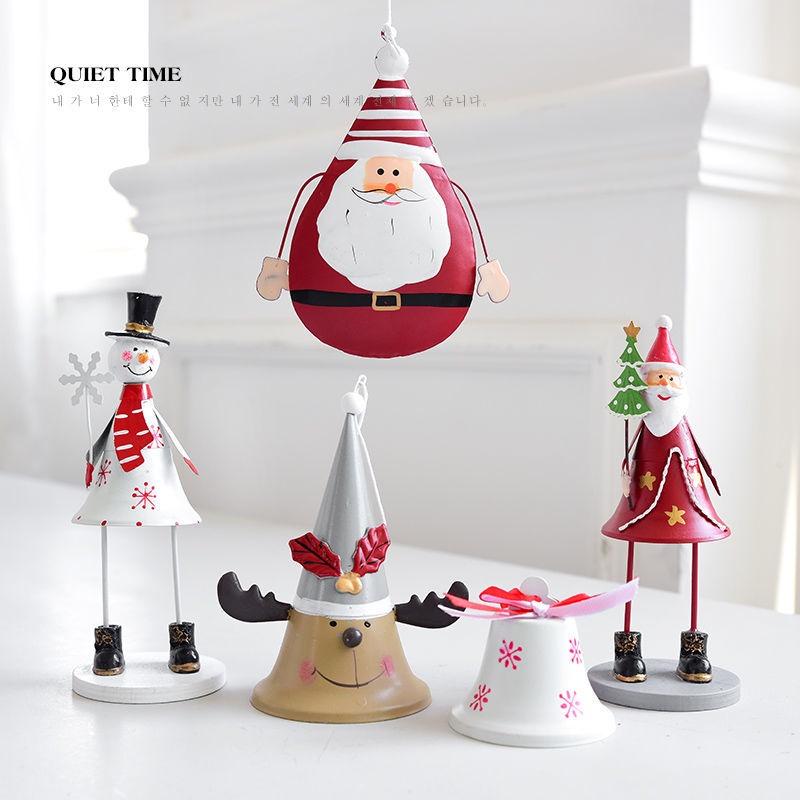 Chuông sắt để bàn hình ông già noel và tuần lộc trang trí cây thông giáng sinh
