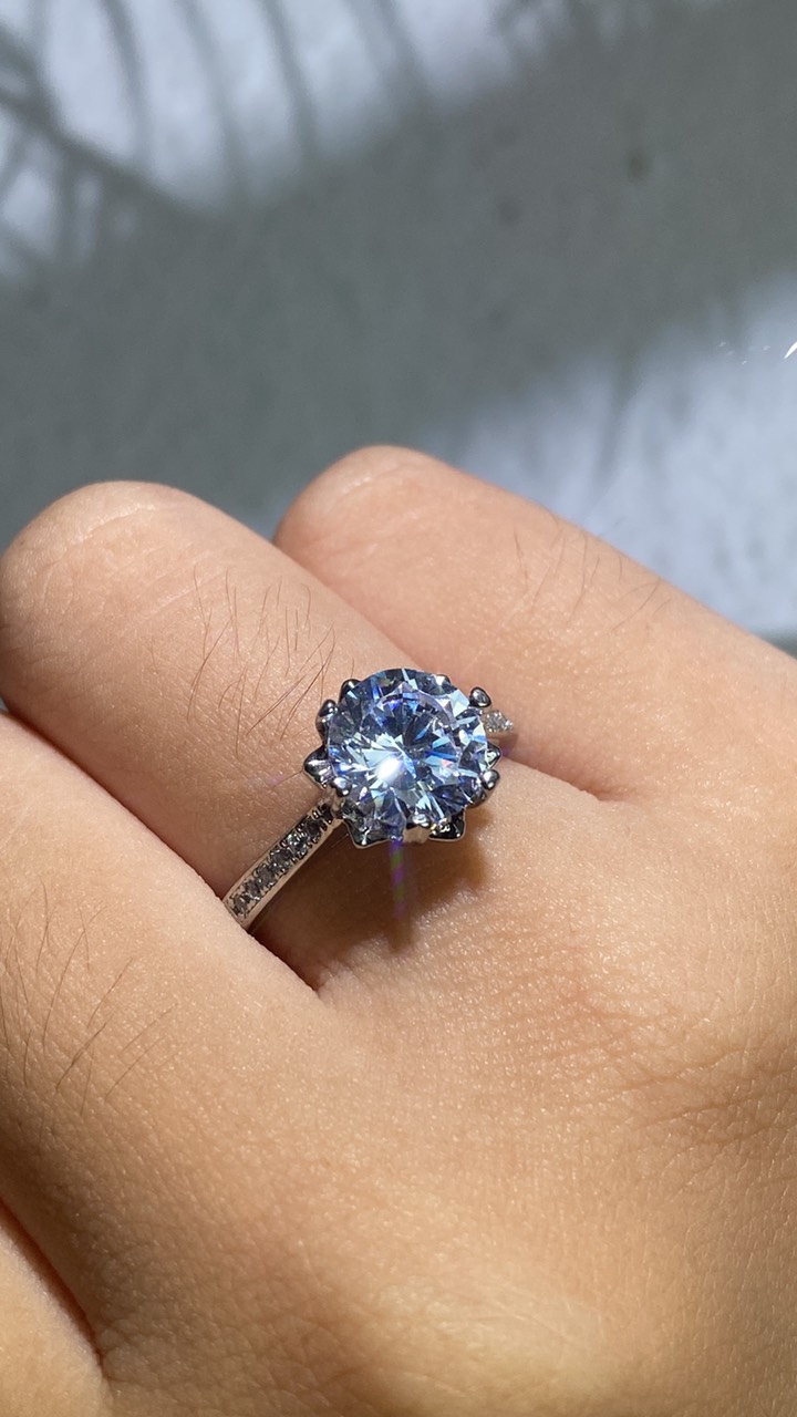 Phụ kiện đeo ngón tay Bạc 925 Kim cương nhân tao Moissanite 2.0carat 8.0mm