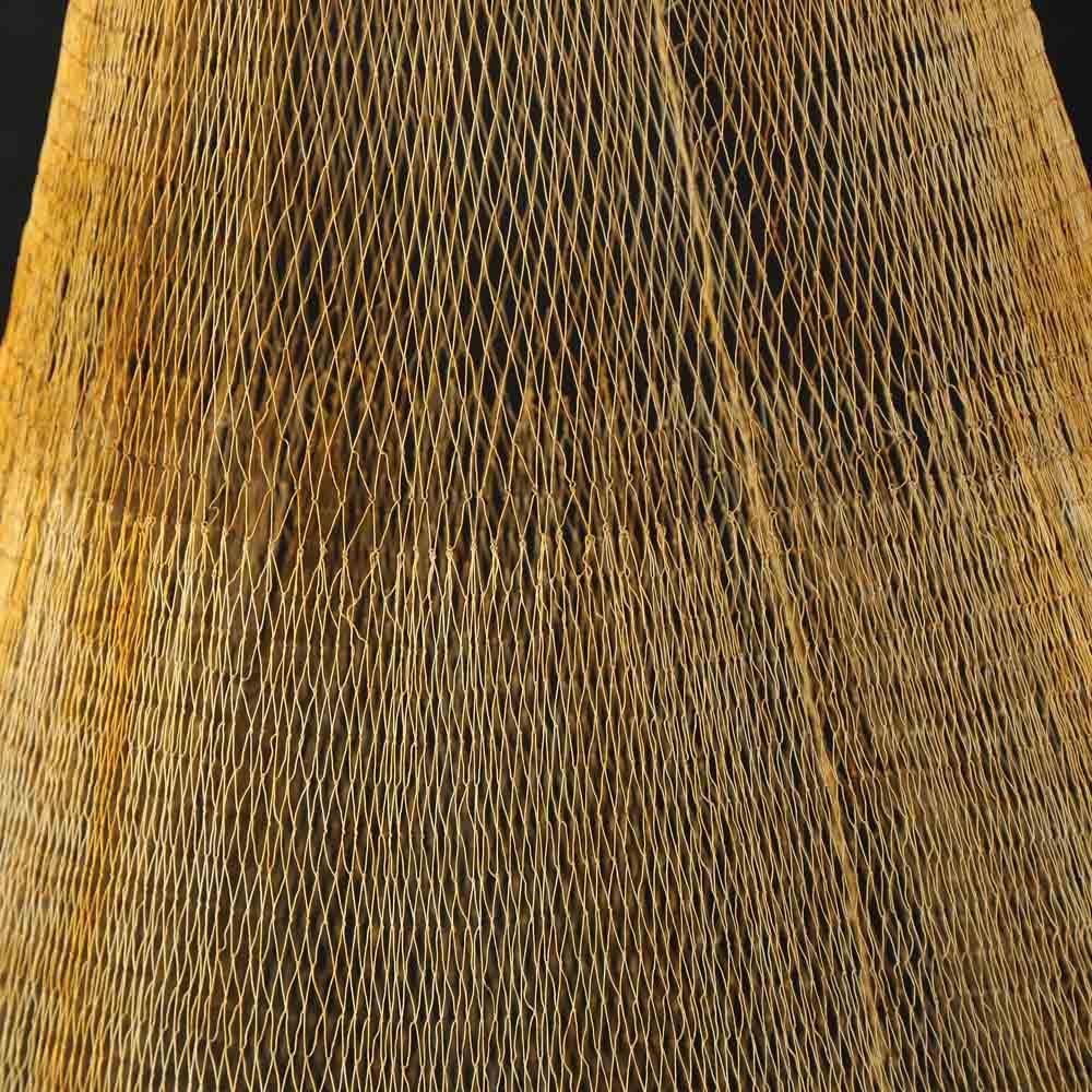 Lưới đánh cá monofilament nylon có chìm, chắc chắn và dễ sử dụng.