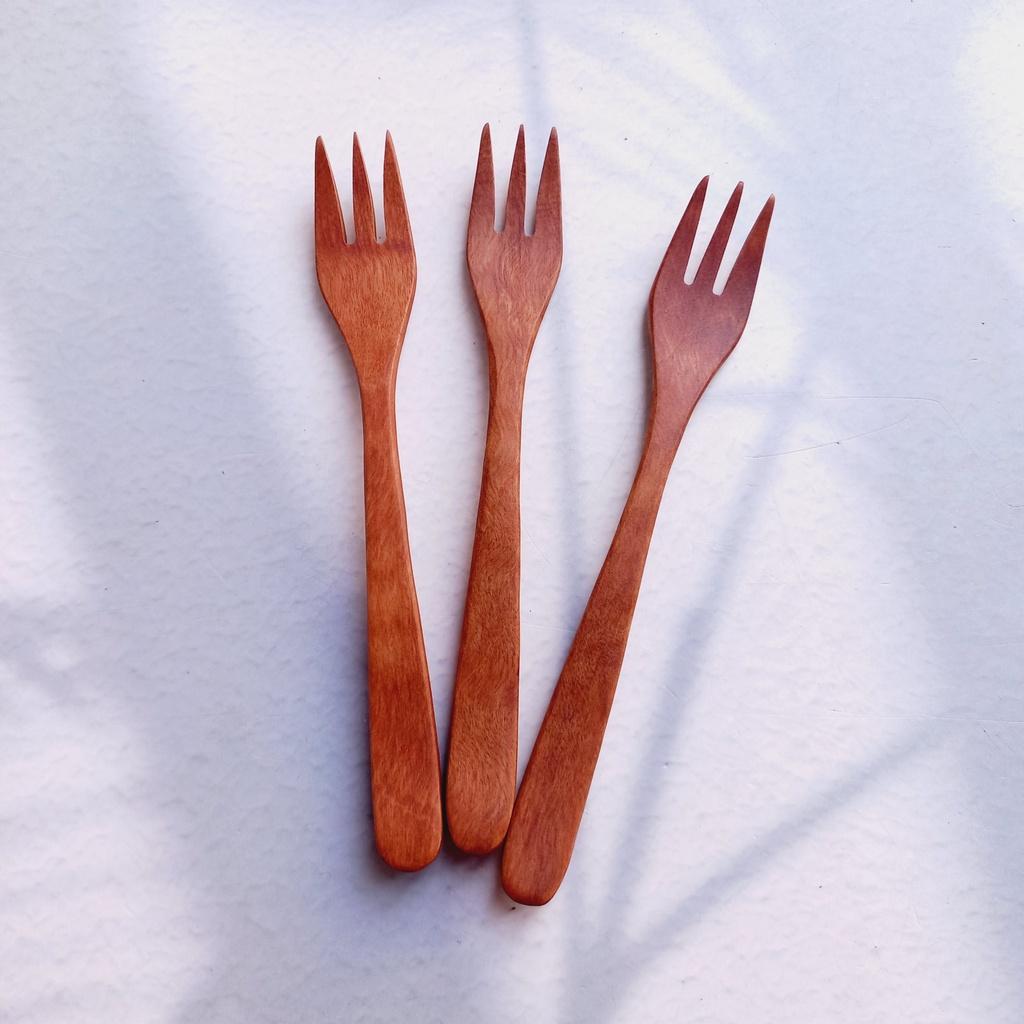 Dĩa,Nĩa Ăn Hoa Quả,Trái Cây, Dĩa Ăn Bánh Gato Gỗ Nhãn Cỡ 15cm,Dĩa Gỗ Thủ Công,Chụp Ảnh Trang Trí