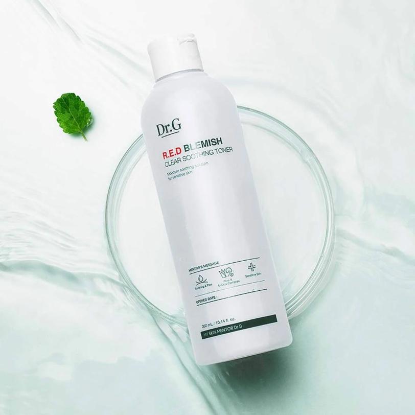 Nước hoa hồng cân bằng da Dr.G R.E.D Blemish Clear Soothing Toner Hàn Quốc 300ml