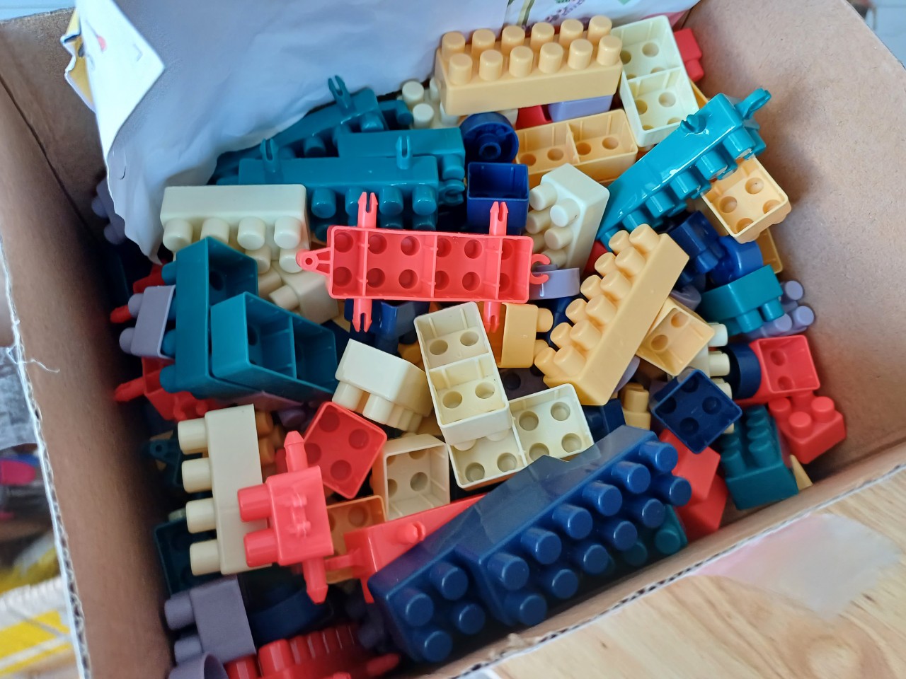 Hộp lego lắp ráp 520 chi tiết