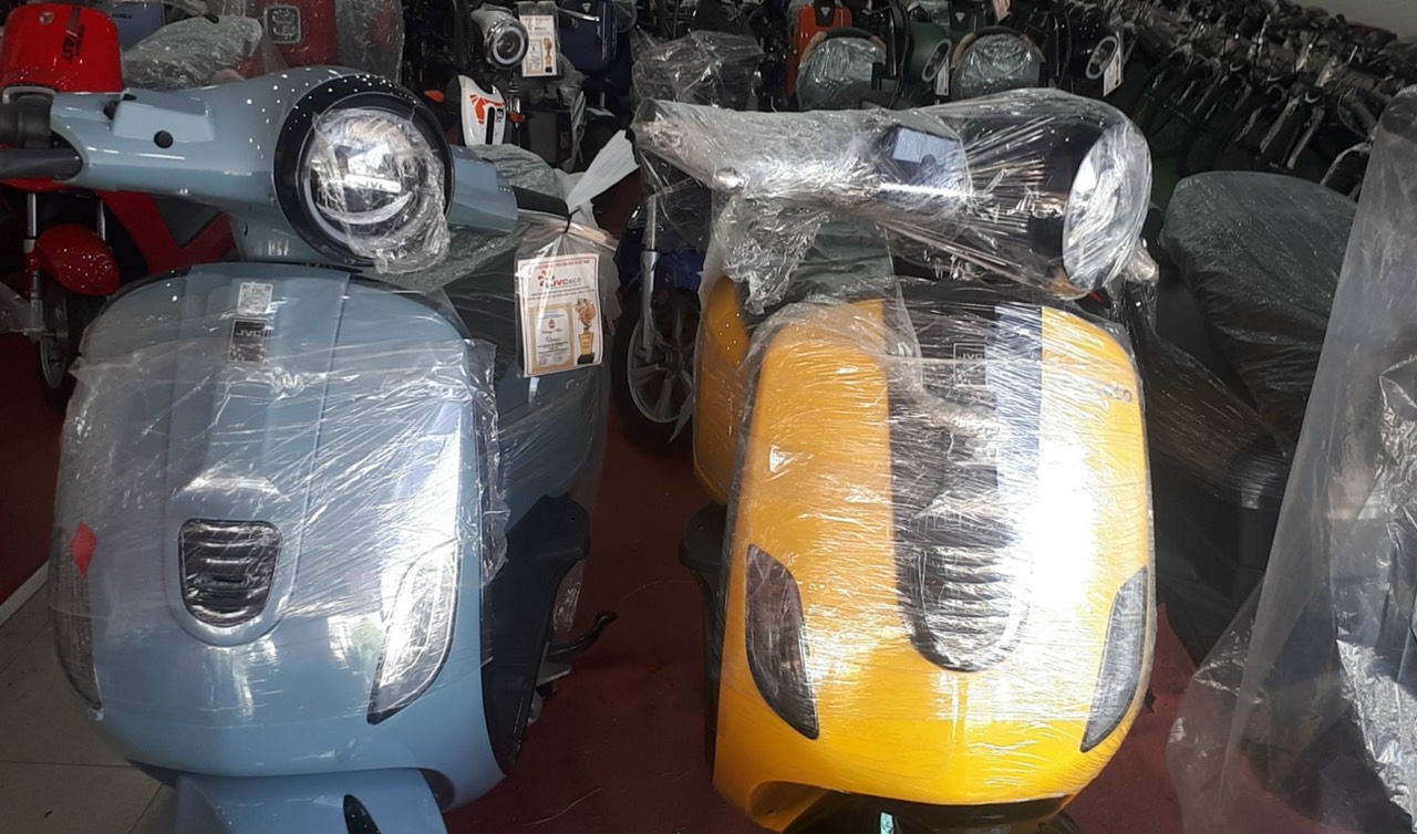 XE MÁY ĐIỆN JVC ECO LIMITED VESPA
