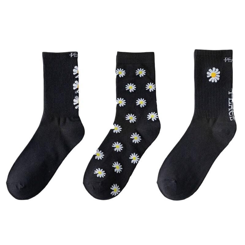 Set 5 Đôi Vớ Cổ Cao Màu Đen Họa Tiết Hoa Cúc