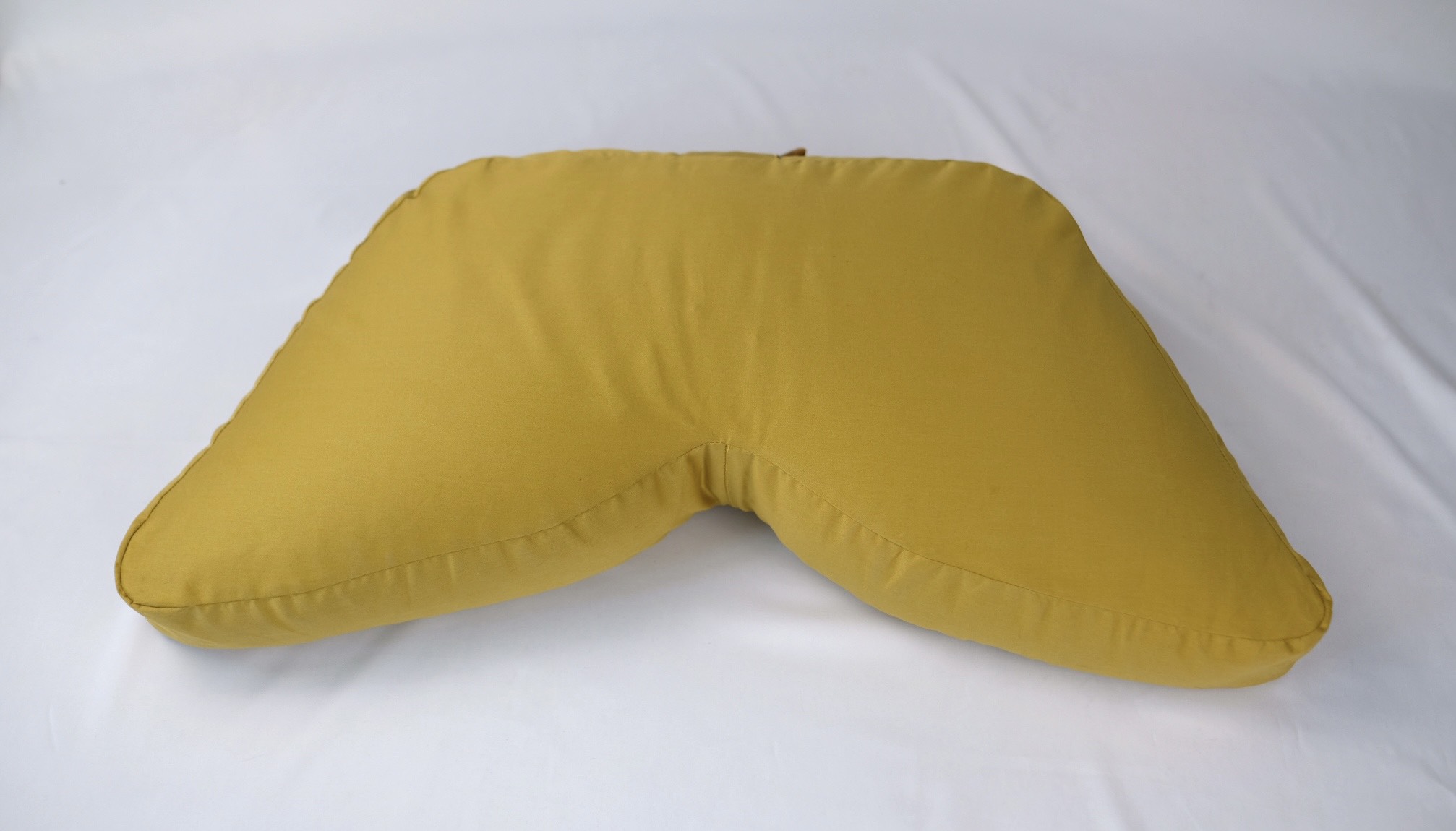 Đệm (Bồ đoàn) ngồi thiền vỏ đậu xanh Sunny kiểu chữ V