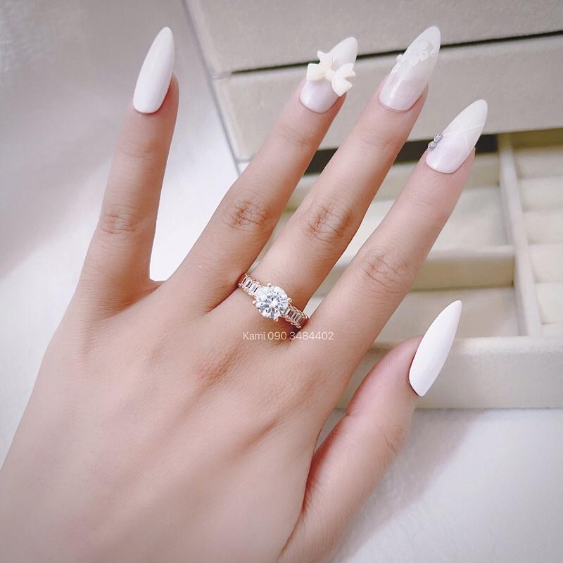 Nhẫn đá bagguet siêu sáng không đen không gỉ siêu bền màu có khắc ký hiệu