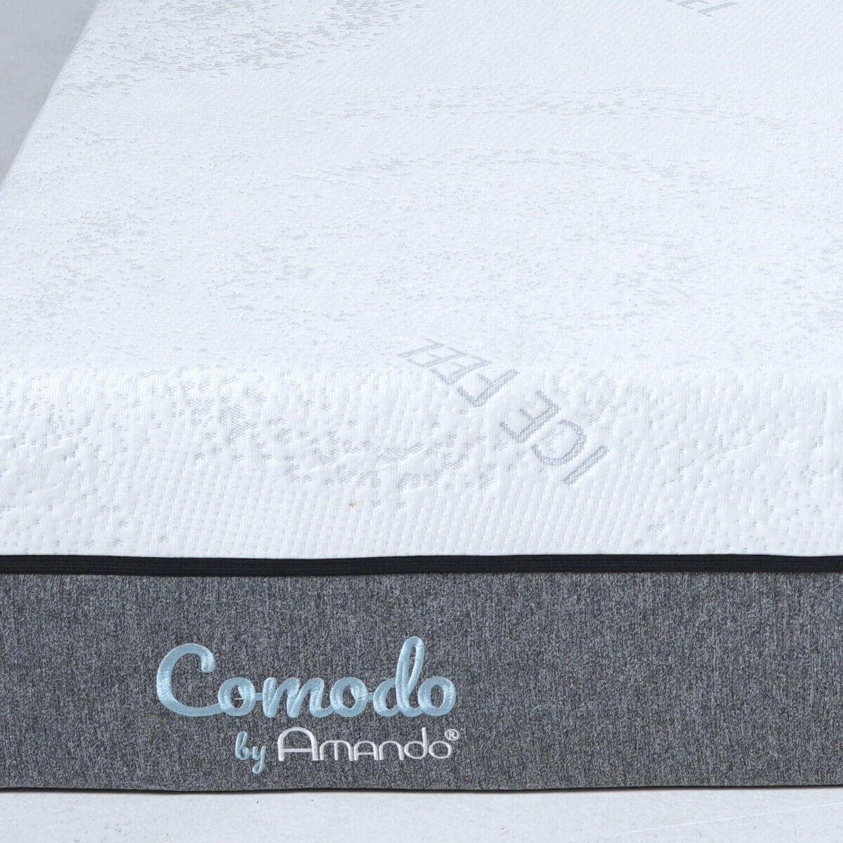 Nệm Foam cao cấp Amando Comodo Luxury dày 25cm thiết kế chuyển động tiên tiến, hiện đại, êm ái và thoáng mát