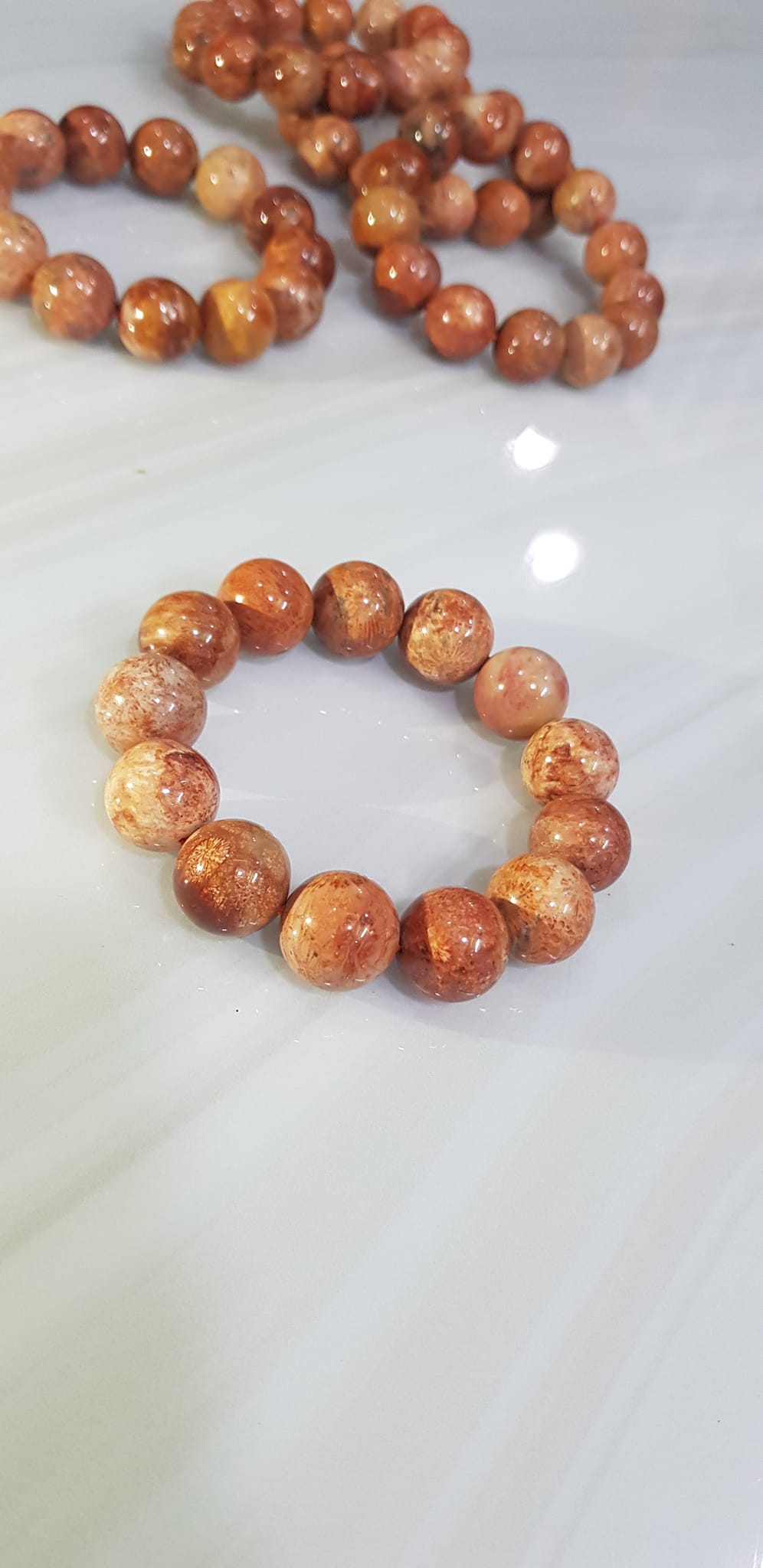 Vòng Tay Nam San Hô Hóa Thạch Mới size vòng 16mm 13 hạt đúng cung sanh tốt Màu Đỏ Hoa Đẹp Sang đỏ dãy núi tự nhiên Vòng hàng hiếm bóng nam đeo đẹp may mắn sang tay lắm ạ