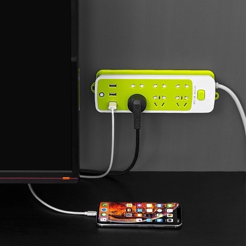 Ổ cắm điện màu xanh chống giật , có 9 ổ cắm và 3 cổng sạc USB thông minh dùng