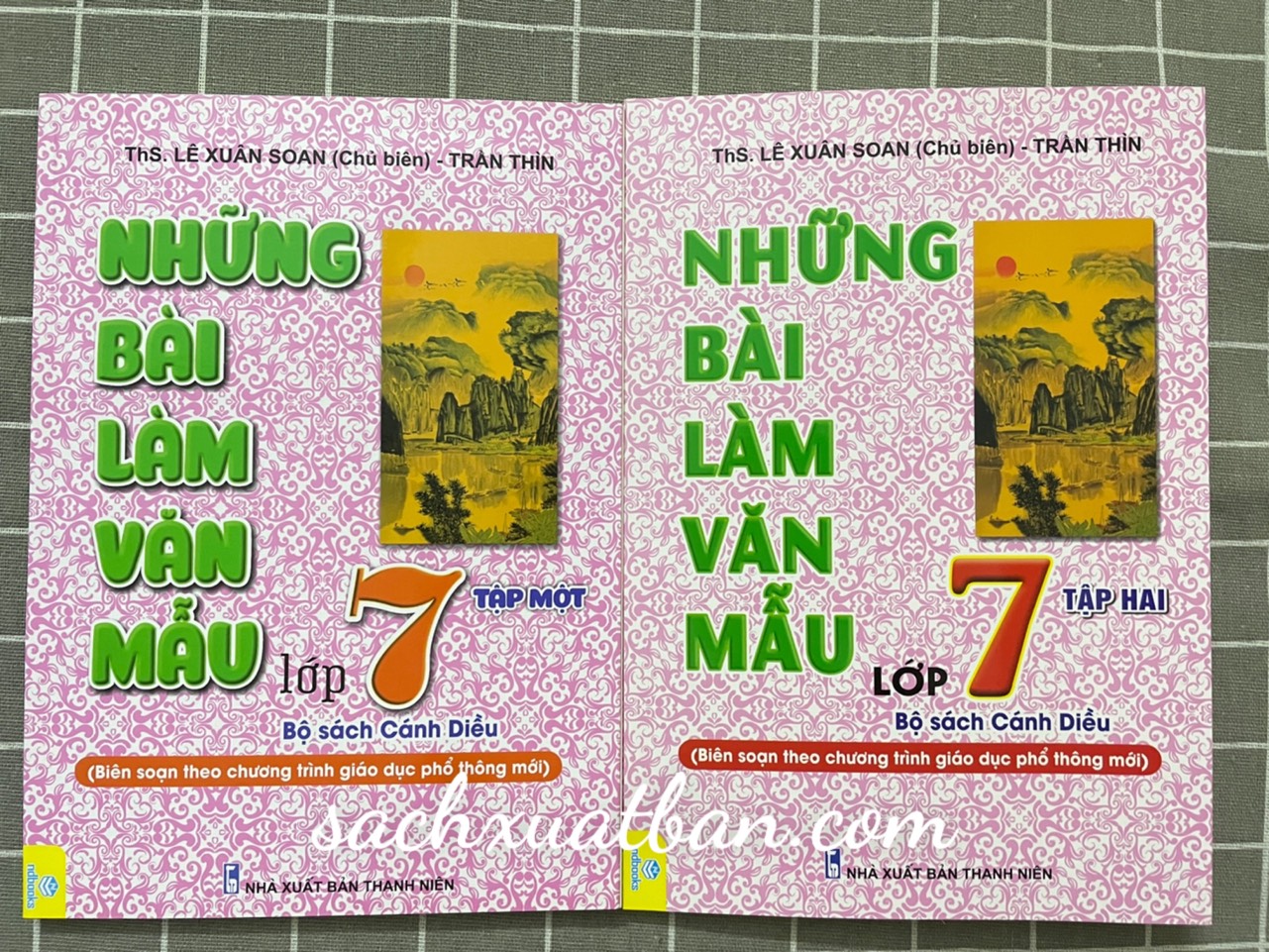 Sách Những bài làm văn mẫu 7 Tập 1 + Tập 2 - Cánh Diều