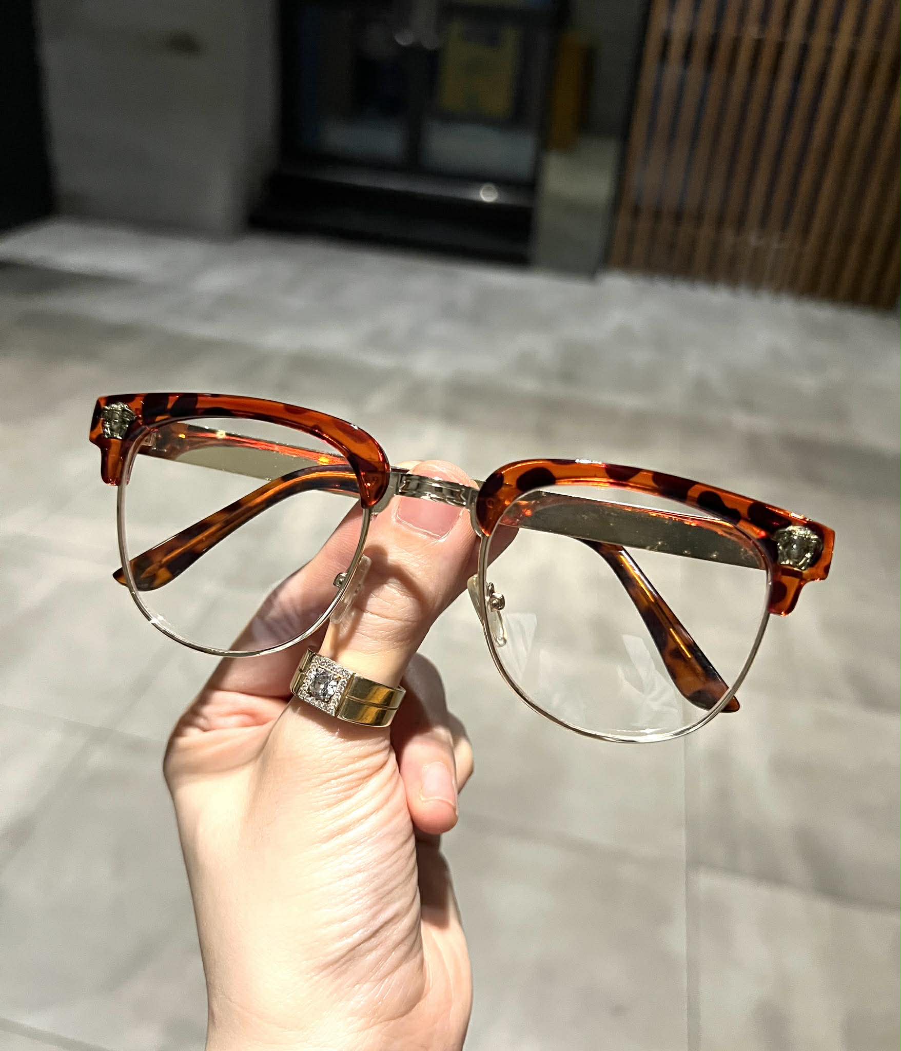 Kính thời trang Mắt tròn nửa viền form to viền dày kim loại cao cấp