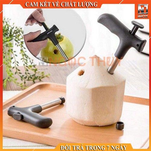 Dụng cụ khui dừa siêu nhanh