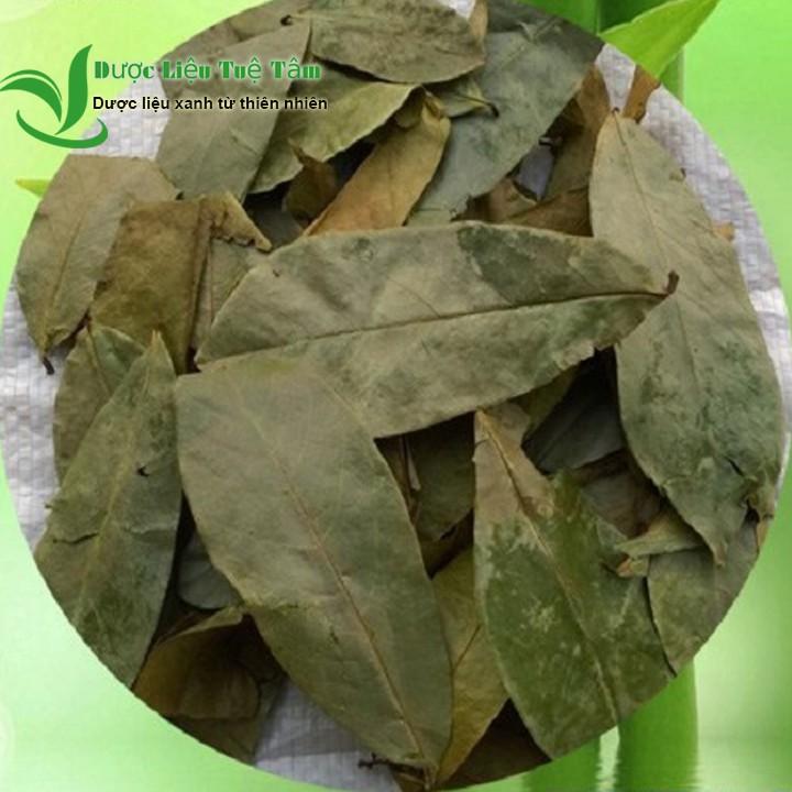 Lá mảng cầu xiêm