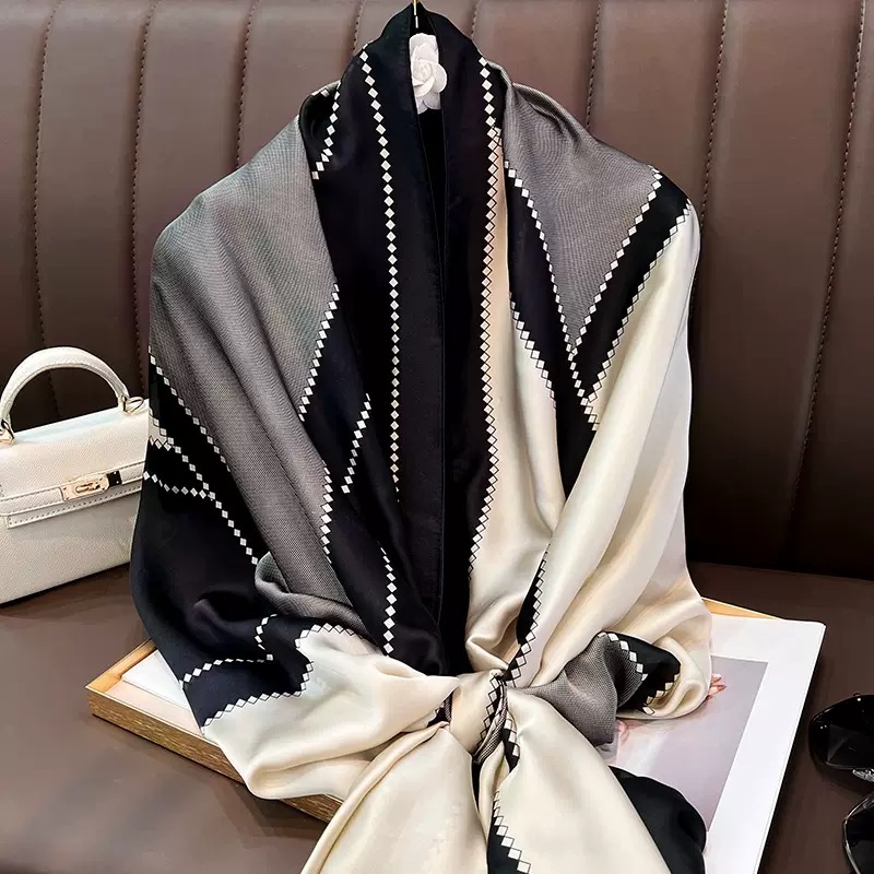 KHĂN CHOÀNG LỤA DÁNG DÀI CỰC SANG PHONG CÁCH TÂY ÂU SANG XỊN MỊN MÃ 09