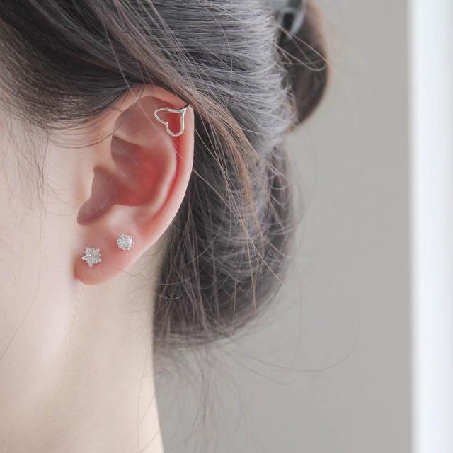 Khuyên tai sao đá trắng, Khuyên nụ đá 6 trấu, Kẹp vành tim