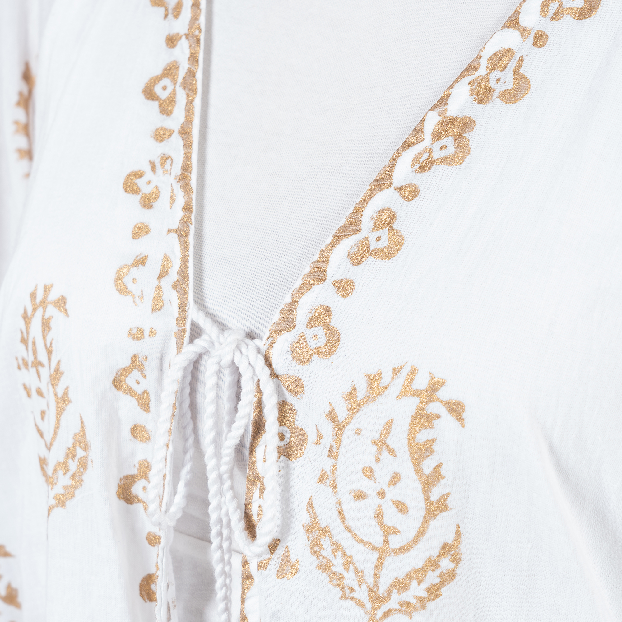 Áo Khoác Đầm Trắng Ánh Kim Cotton Isla Bonita