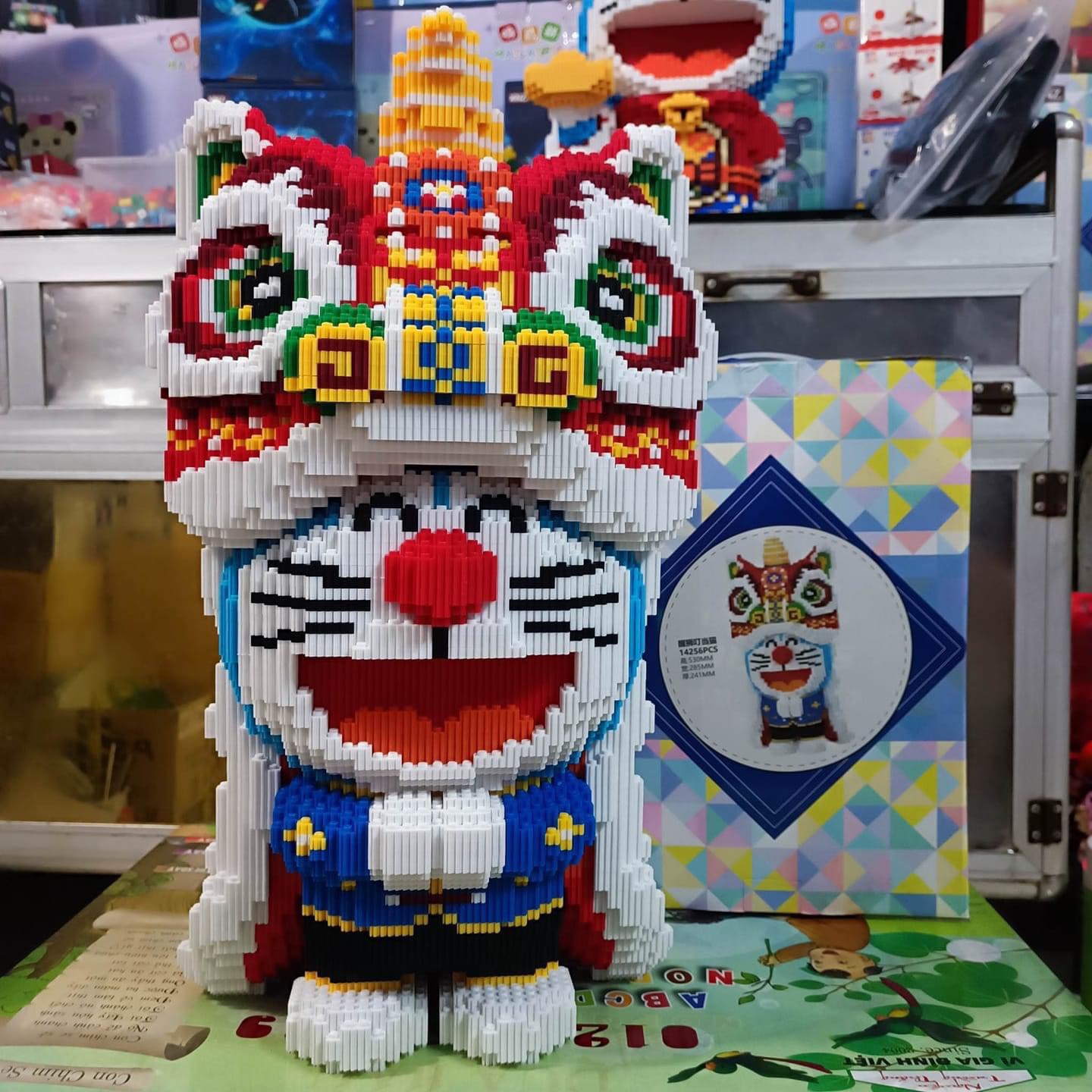 Lắp ráp xếp hình doremon đội lân 55cm xinz