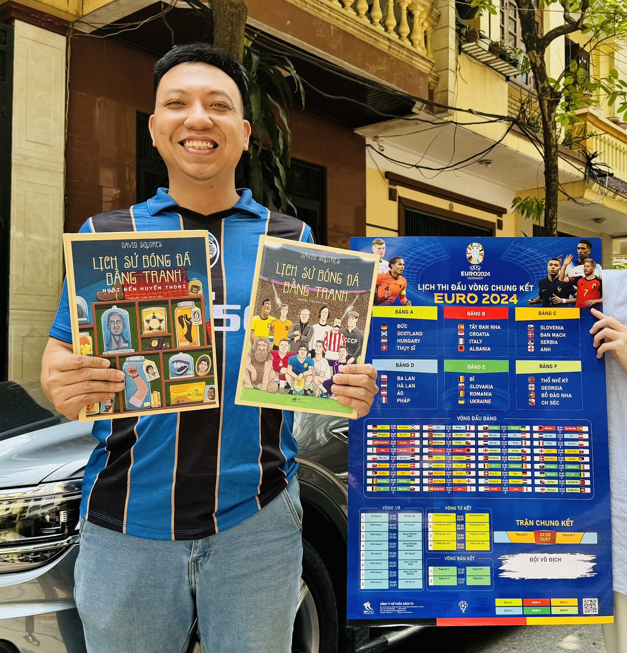Bộ 2 tập sách tranh biếm họa LỊCH SỬ BÓNG ĐÁ bằng tranh TẬP 1 +TẬP 2 - Bình Book