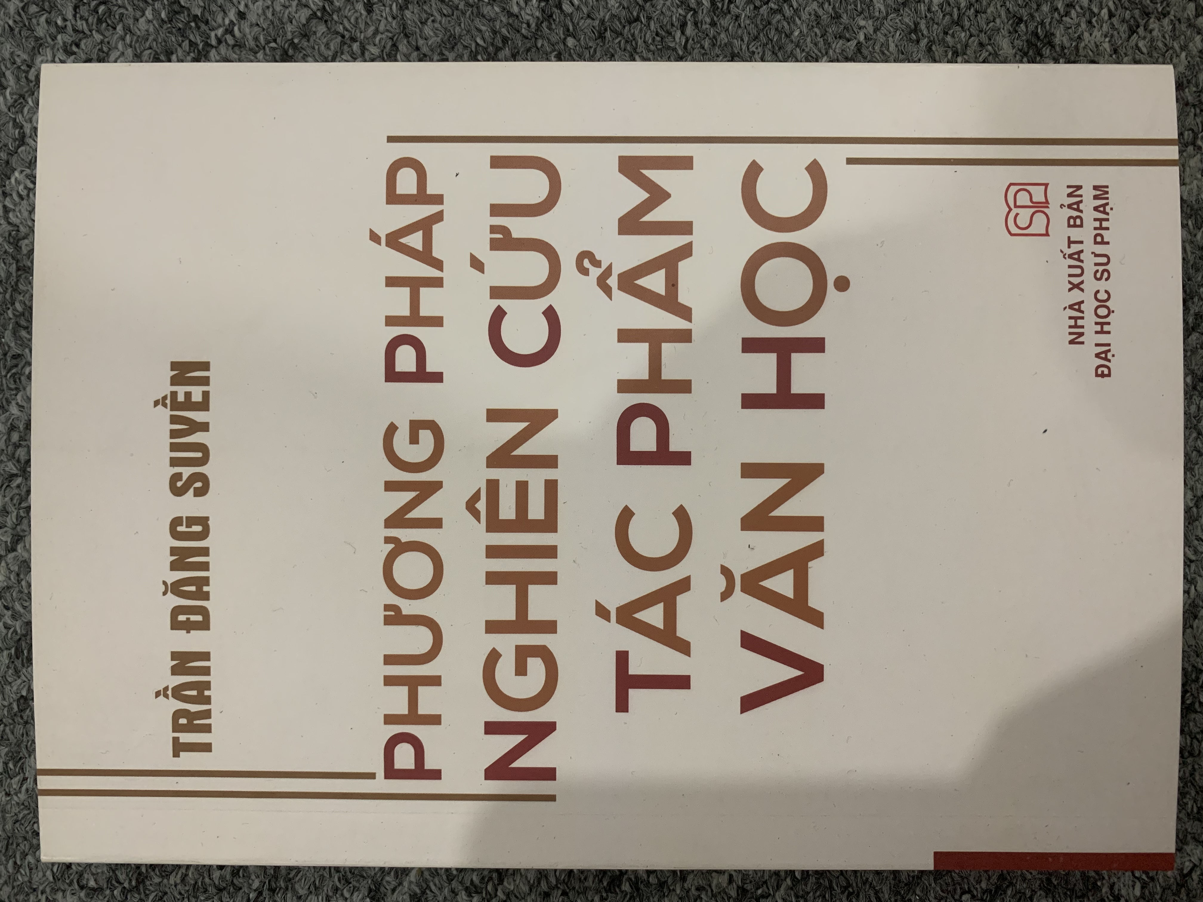 Phương pháp nguyên cứu tác phẩm văn học