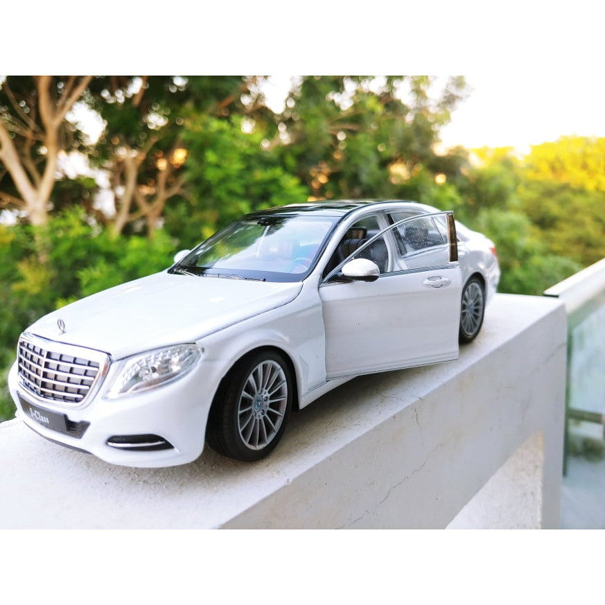 Mô hình xe Mẹc S class tỉ lệ 1:24 cao cấp