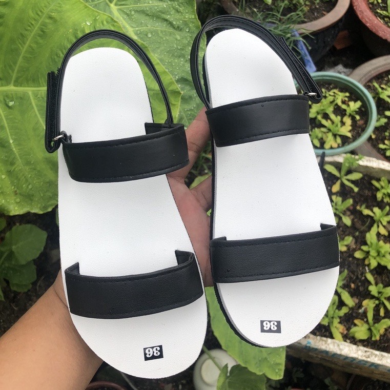 Dép sandal Nữ quai da mềm Đế bệt Cao Su ôm chân LYNA Sandal - đế trắng quai đen