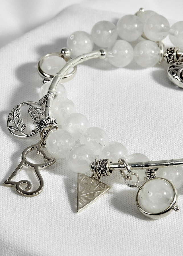Vòng tay đôi thạch anh ưu linh trắng phối charm trái tim Ngọc Quý Gemstone
