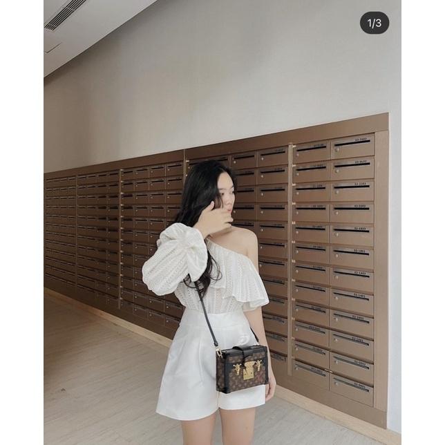 SET ÁO TRẮNG LỆCH VAI REN + SHORT