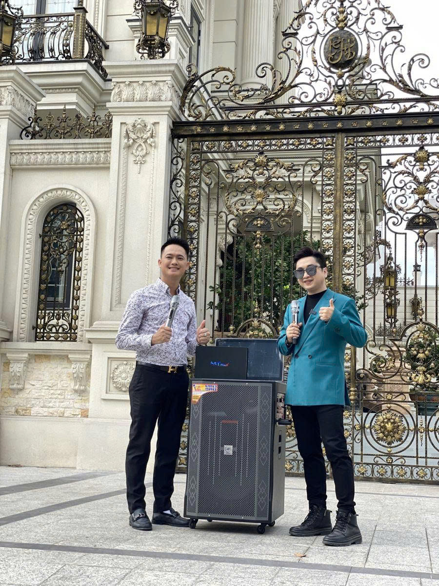 Micro MTMAX AK99 Plus Cho Dàn Karaoke, Loa Kéo, Amply Cao Cấp Chính Hãng, Củ Micro Cao Cấp Set Tần Số, Chỉnh Âm Lượng Ngay Thân Mic Hàng Nhập Khẩu