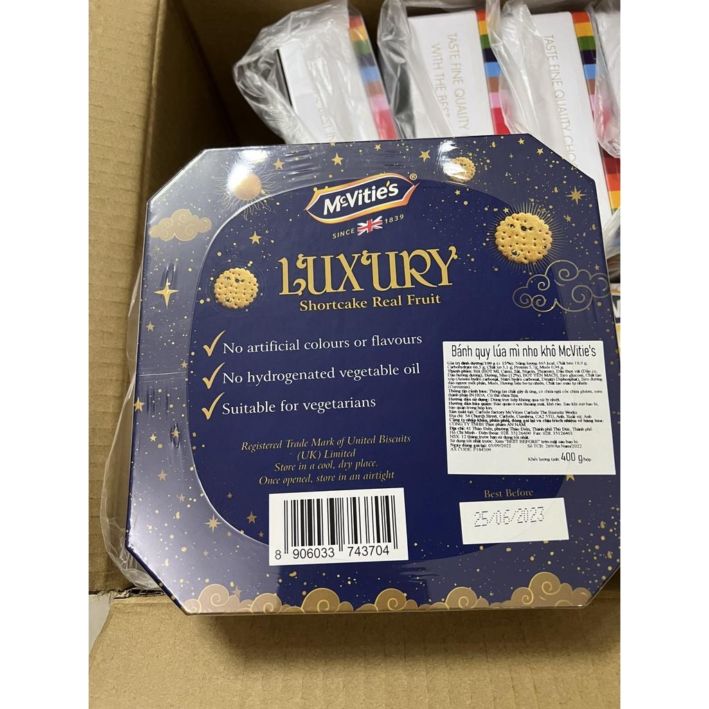 Hộp quà Tết Bánh Quy Lúa Mì Nho Khô McVities Luxury 400g