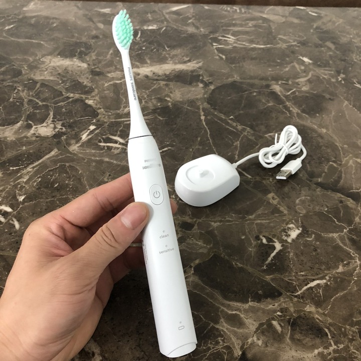 Bàn chải đánh răng điện Philips Sonicare HX2421 tích hợp 2 chế độ làm việc Clean, Sensitive - Hàng Nhập Khẩu