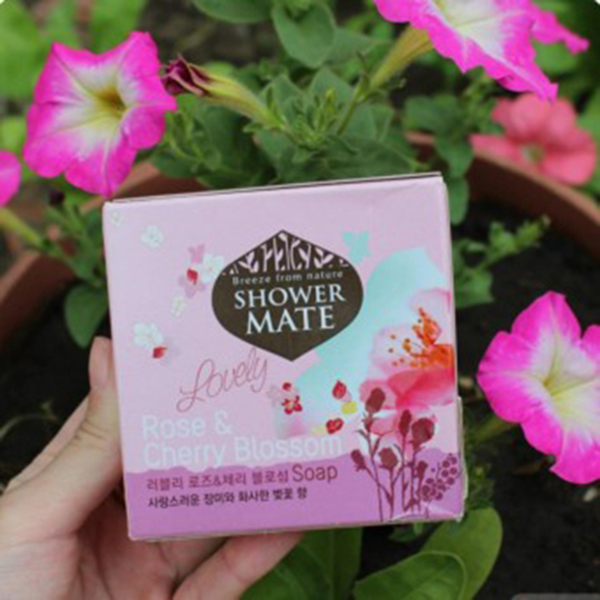 Xà bông tắm Showermate Rose &amp; Cherry lưu hương Hàn Quốc 100g tặng thêm móc khóa