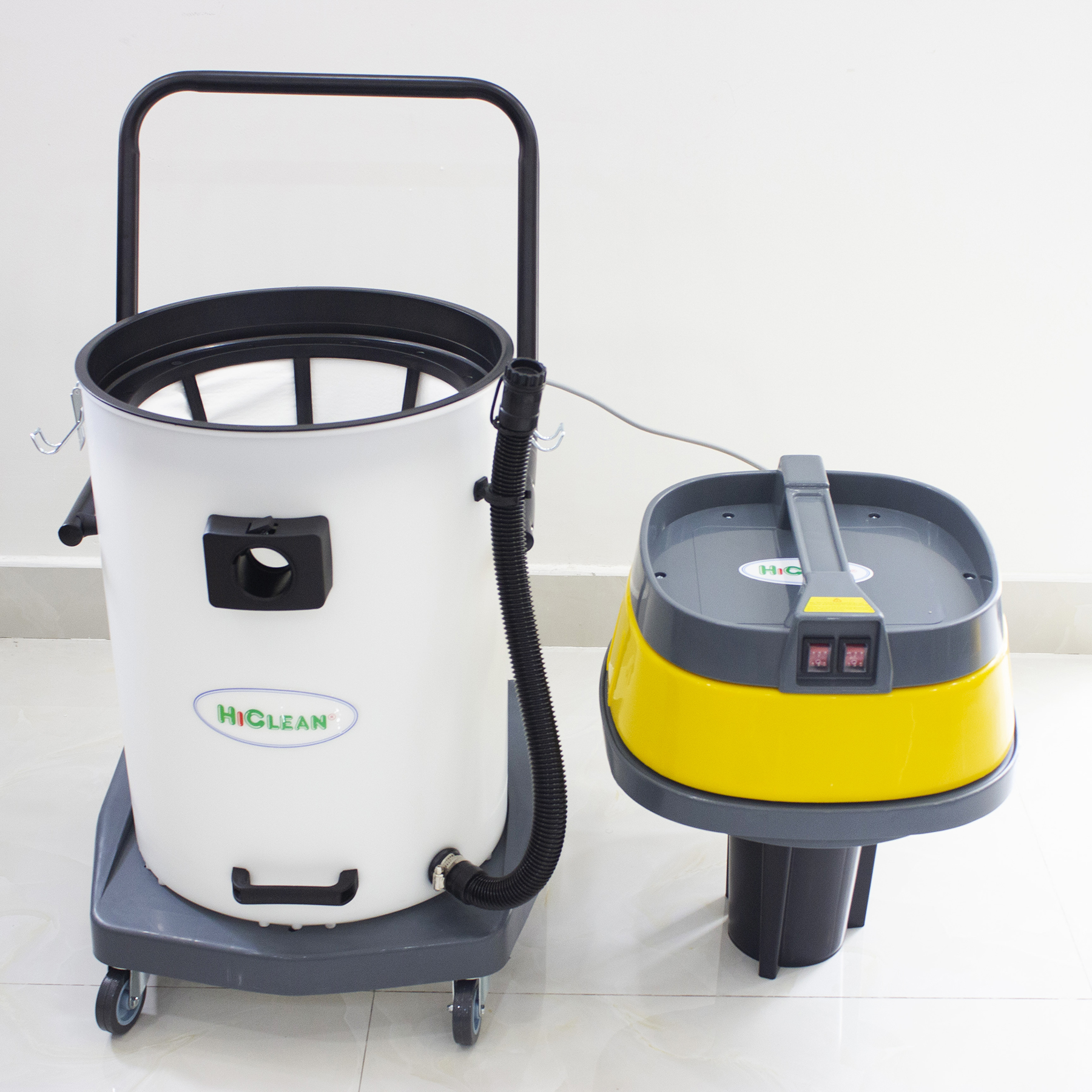 Máy hút bụi công nghiệp HiClean HC70A (thùng nhựa chống va đập, 70L) - Hàng chính hãng