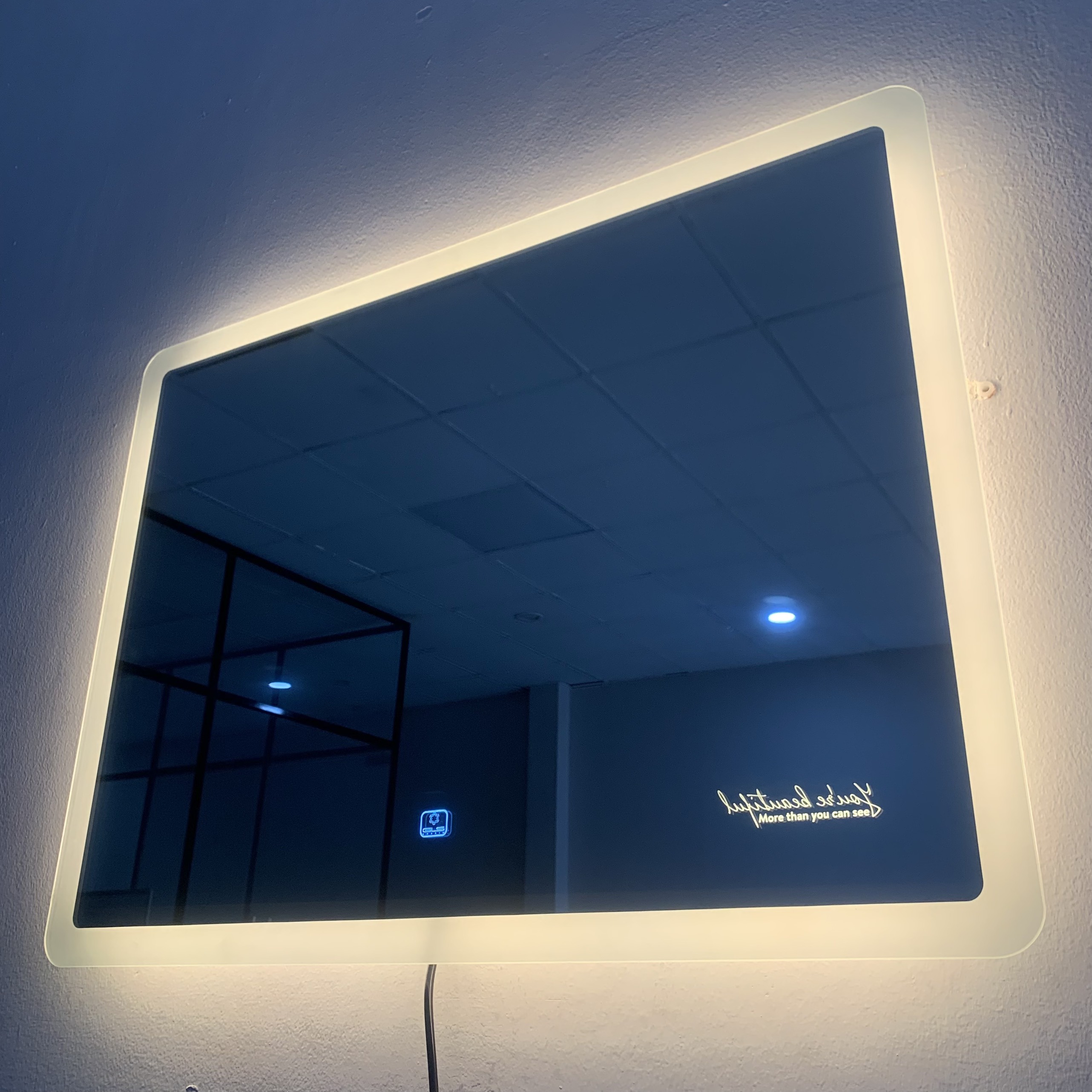 Gương goi GLS hình chữ nhật LED ánh sáng ngoài 3 màu cảm ứng 80x60cm sưu tập Thu 2022