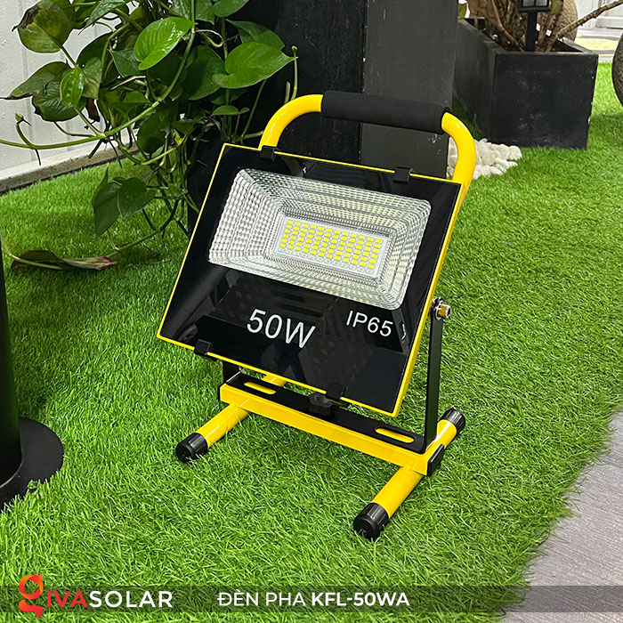 Đèn Pha Sạc điện GIVASOLAR GV-KFL-50WA
