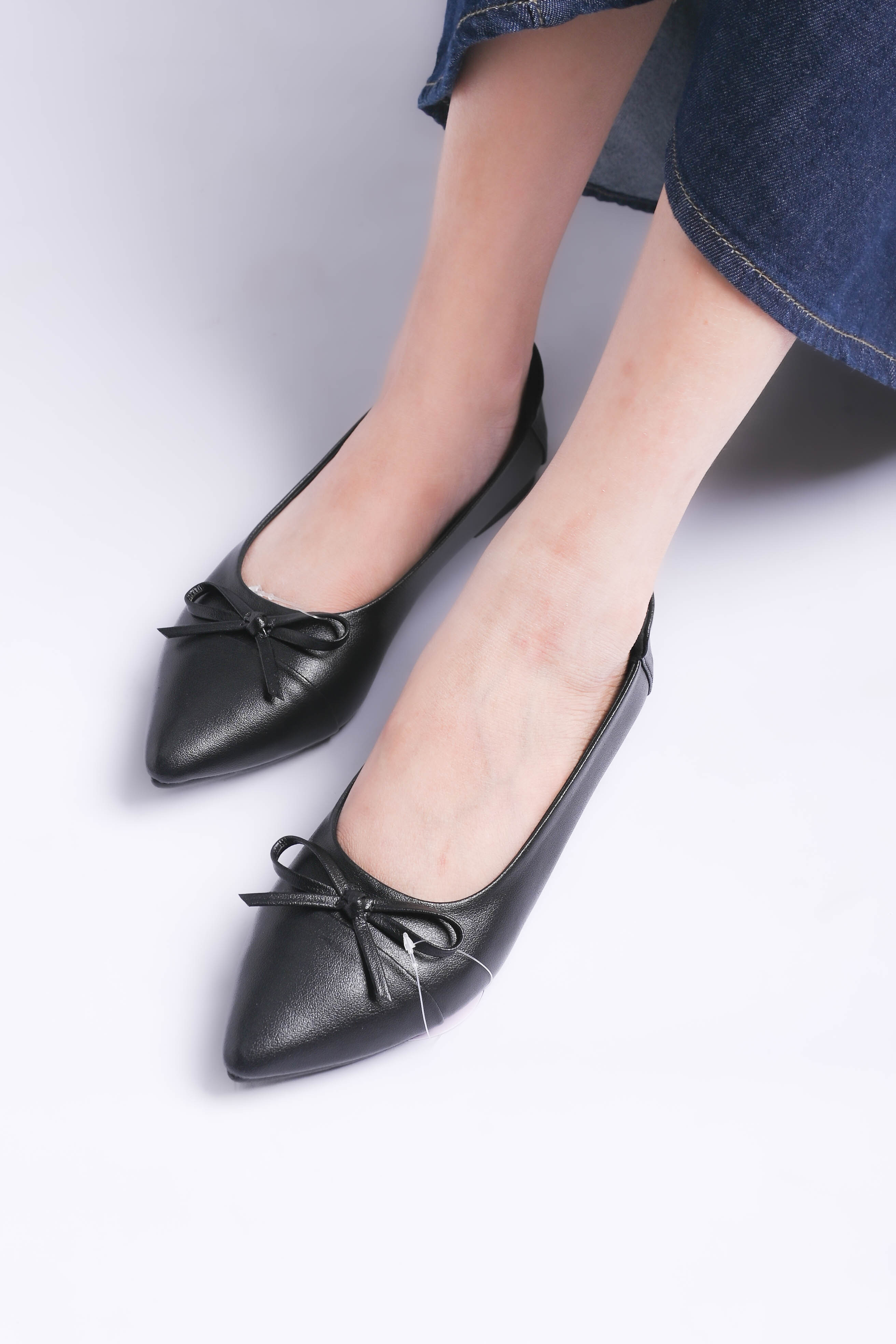 Giày bít Bitis nữ (35-39)