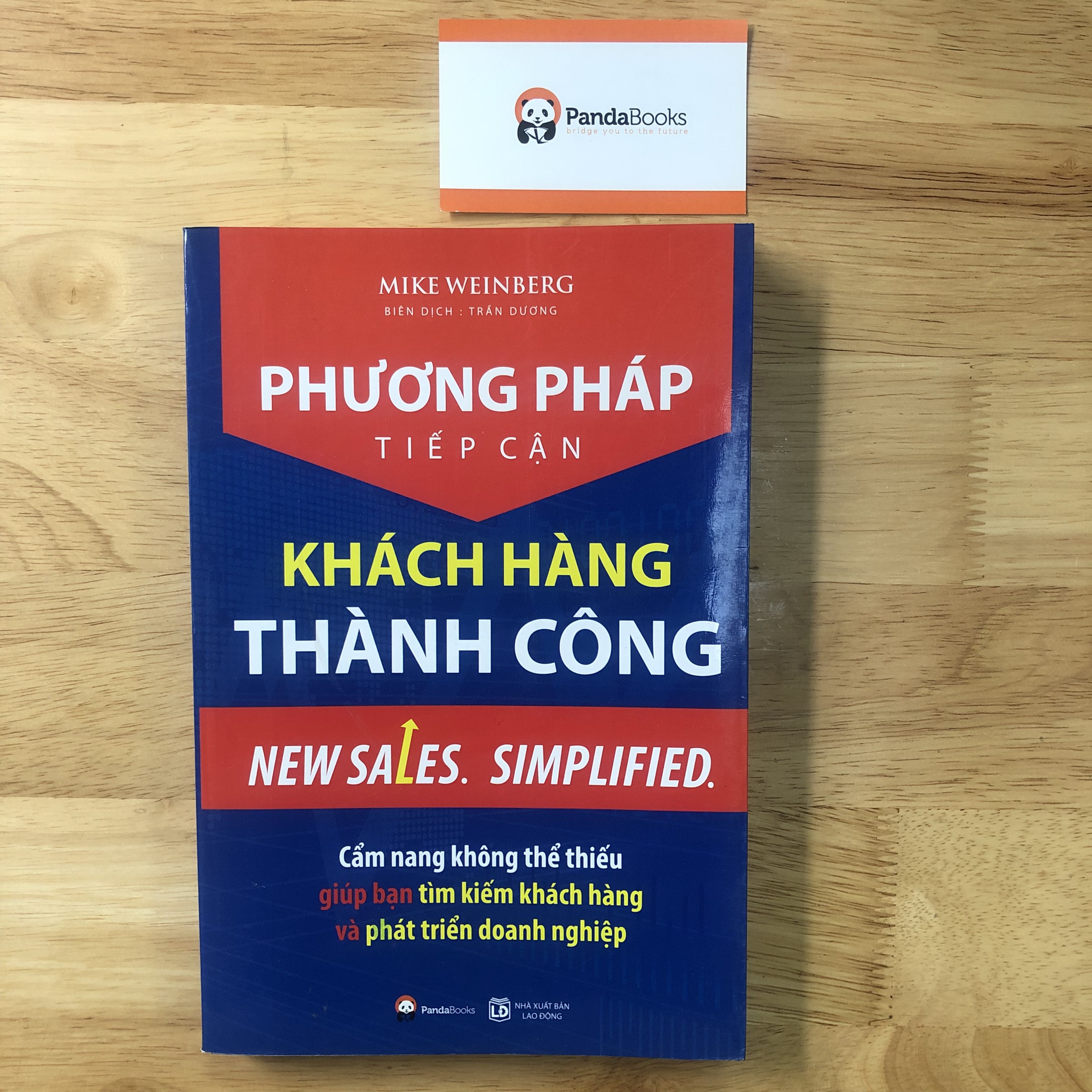 Phương Pháp Tiếp Cận Khách Hàng Thành Công (Tái Bản 2018)