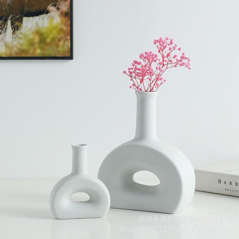 Bình gốm sứ trang trí cổ điển