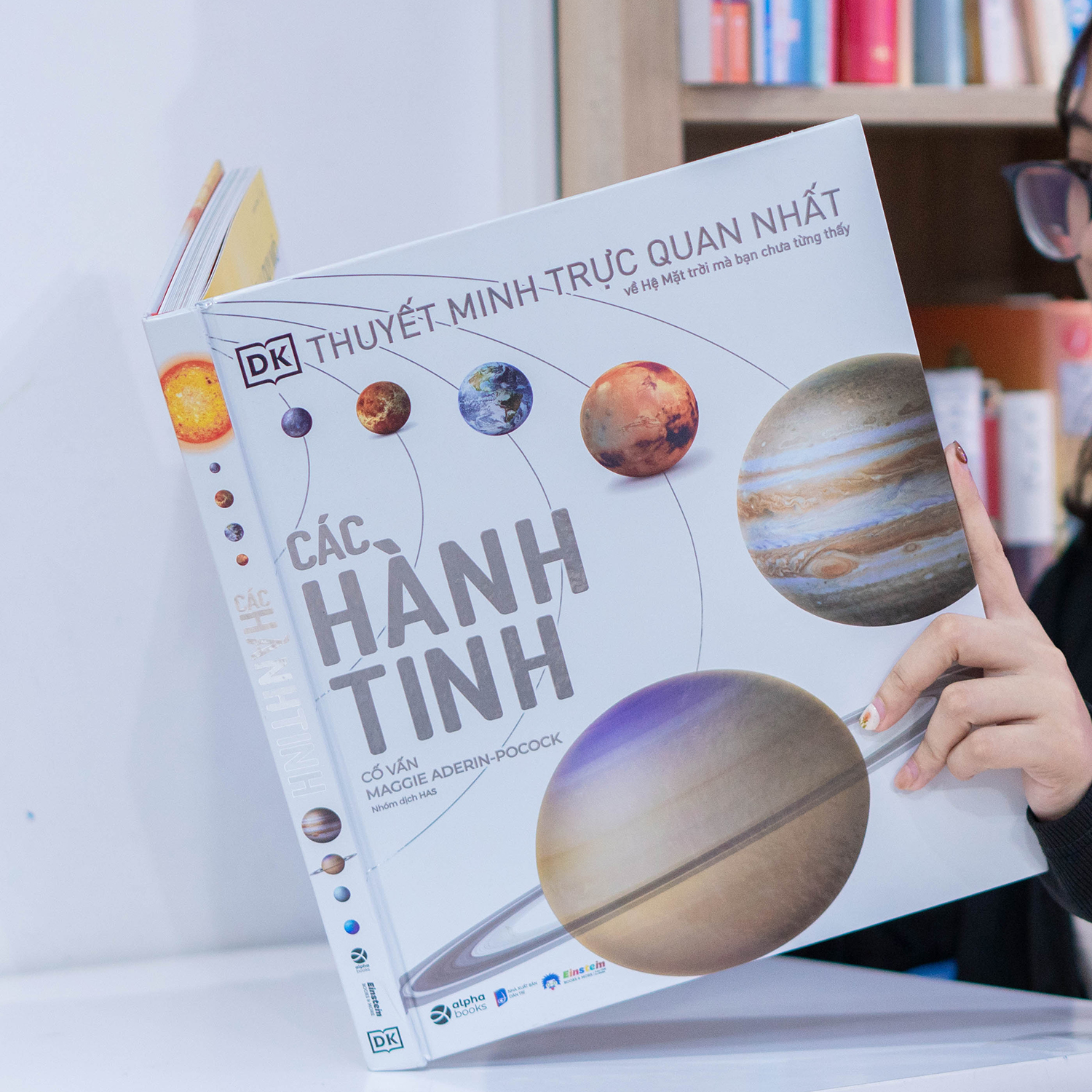 Các Hành Tinh: Thuyết minh trực quan nhất về hệ mặt trời mà bạn chưa từng thấy