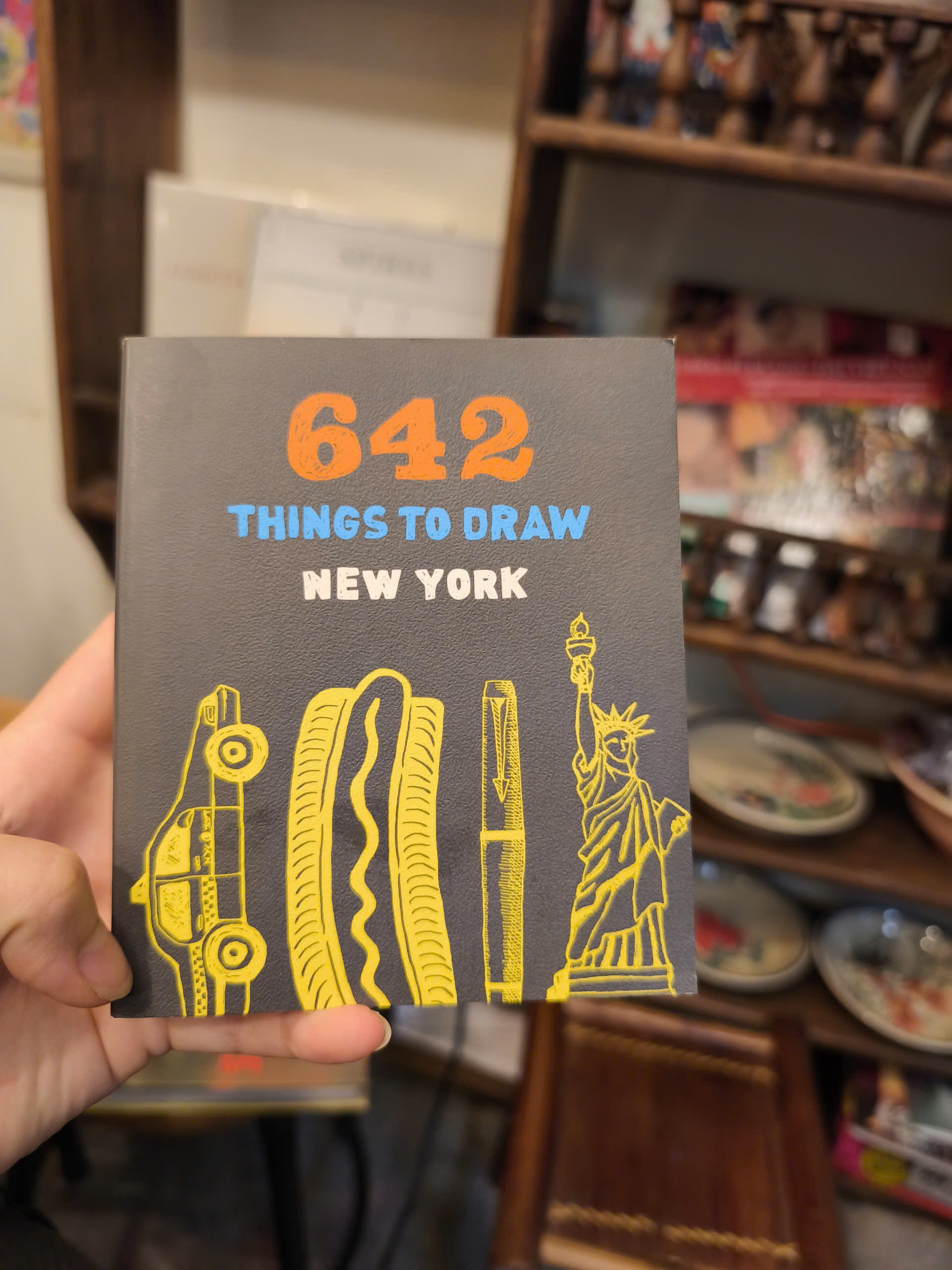 Sách - 642 Things To Draw: New York by Eloise Leigh