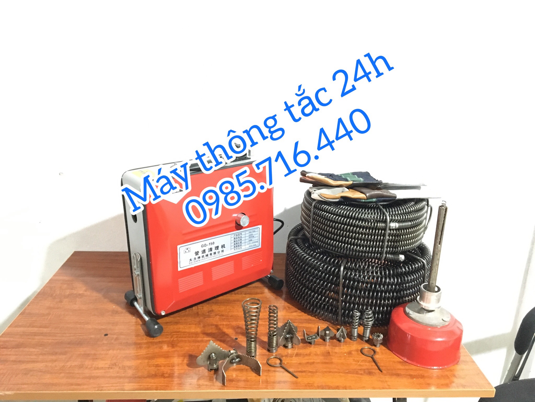 Máy thông tắc GQ 150-1800W,Điện áp: 220/50(V/Hz) Công suất động cơ:1500 (W),Tốc độ trục động cơ:700 (Vòng/phút) máy tốt.