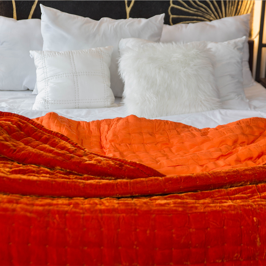 Chăn Nhung Cam Khâu Sa Hạt , Chăn Nhung Lụa Chần Bông Điều Hòa Cao Cấp Dùng Bốn Mùa I Silk Velvet Blanket.