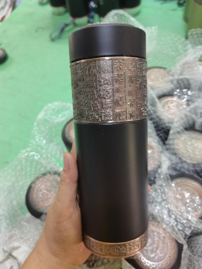 Phong cách mới nhất cát lót màu tím cốc cách nhiệt kinh doanh cốc quà tặng cao cấp nam văn phòng pha trà có tay cầm cốc nước hộp quà tặng mới