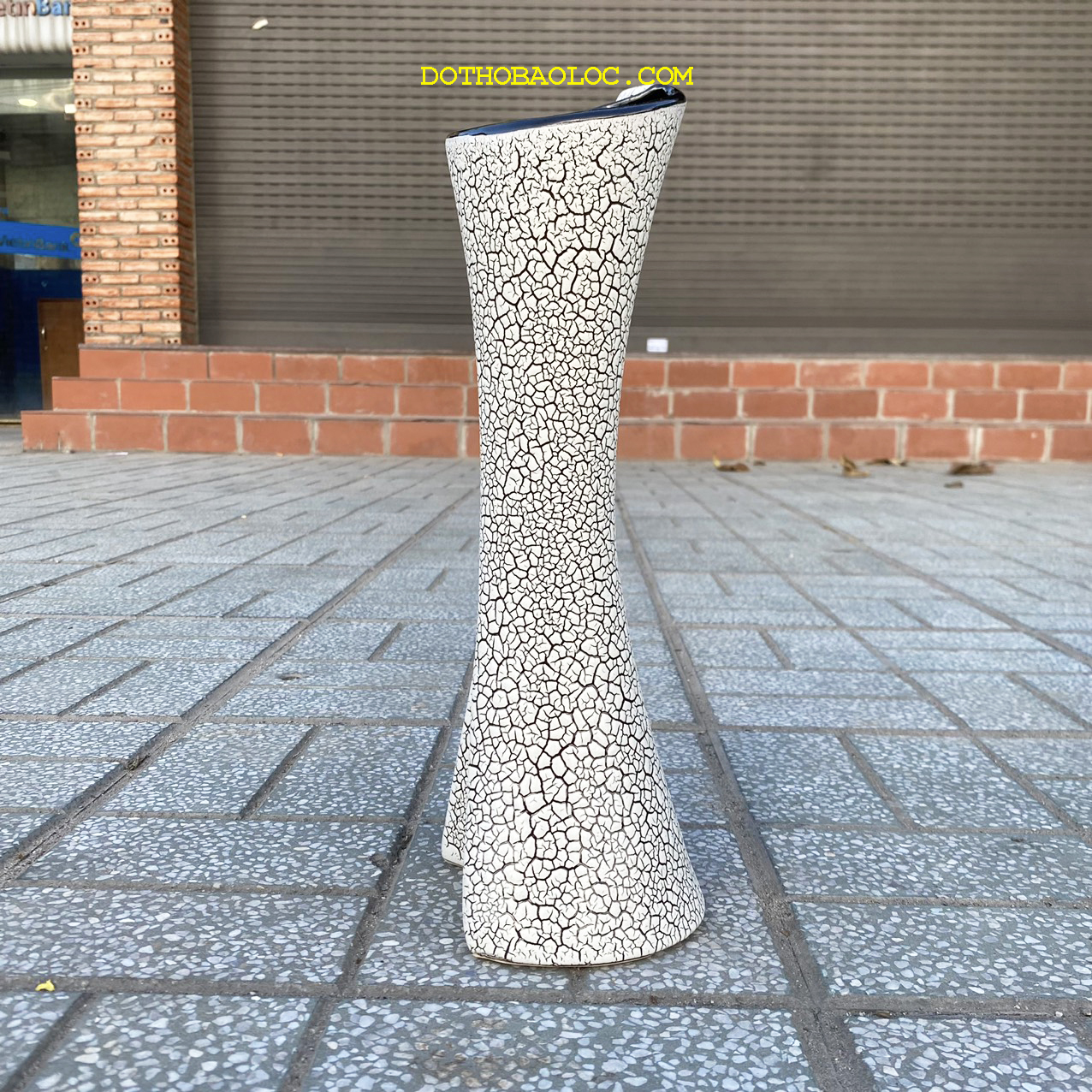 Bình hoa vẹo sứ Bát Tràng cao 40cm