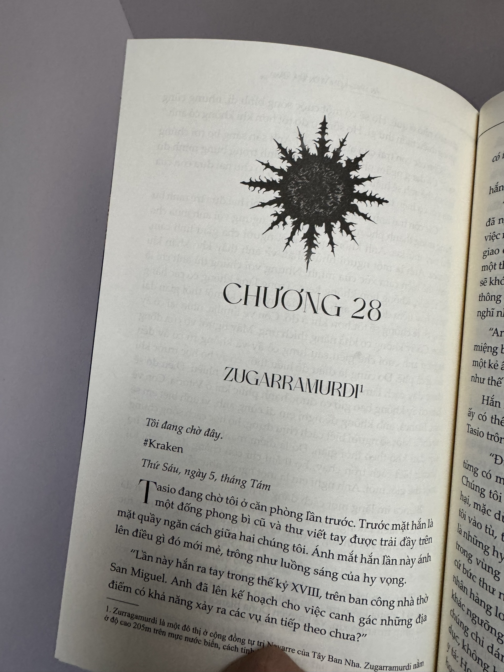 (Tặng Bookmark) ÁN MẠNG KÉP Ở VƯỜN ĐỊA ĐÀNG – Eva García Sáenz de Urturi – NXB Phụ nữ Việt Nam – Linh lang Books