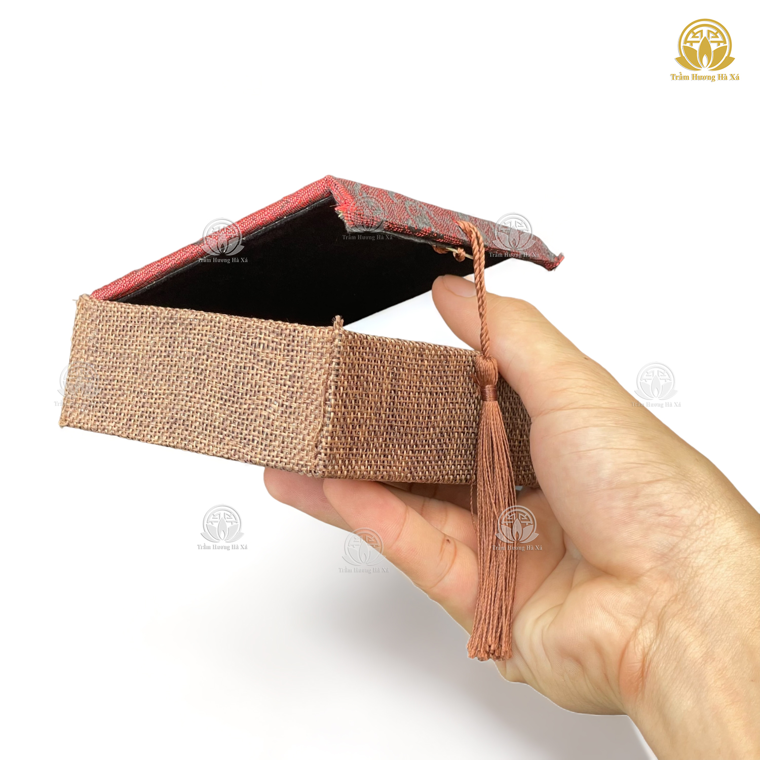 Hộp gấm đựng vòng tay phong thủy trang sức trầm hương HÀ XÁ bảo quản hộp quà đẹp chắc chắn 10x10x4cm