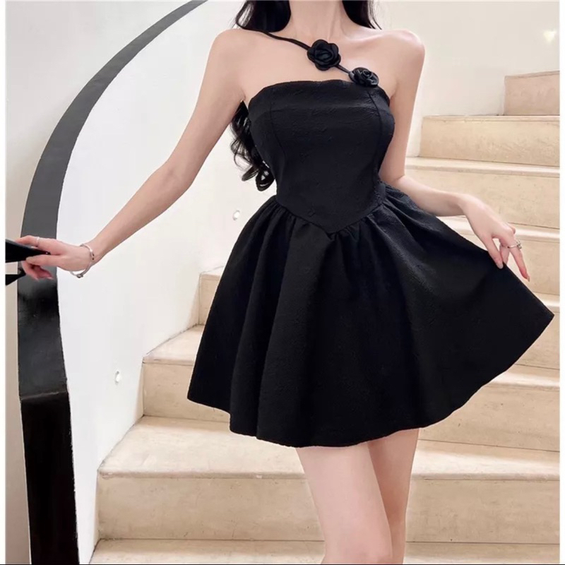 VÁY XOÈ CÚP NGỰC ĐÍNH HOA SANG CHẢNH ĐI TIỆC