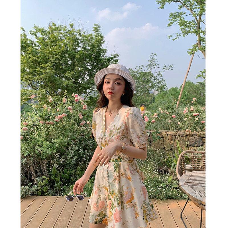 DONGSHOP 2023 Xuân/Hè Jumpsuit Nữ dài tay áo Hàn Quốc V cổ đèn lồng tay áo đầm in váy cao eo rộng chân quần