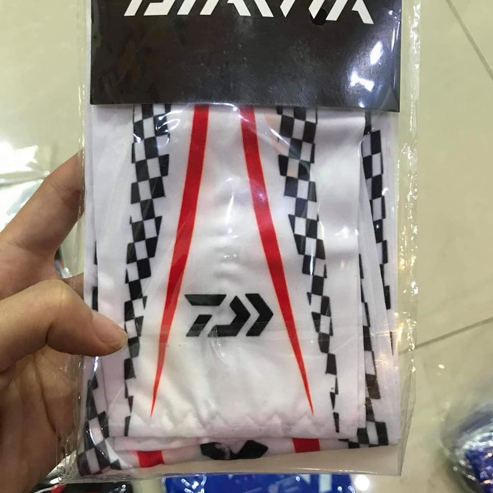 Gang tay và khăn đi câu cá